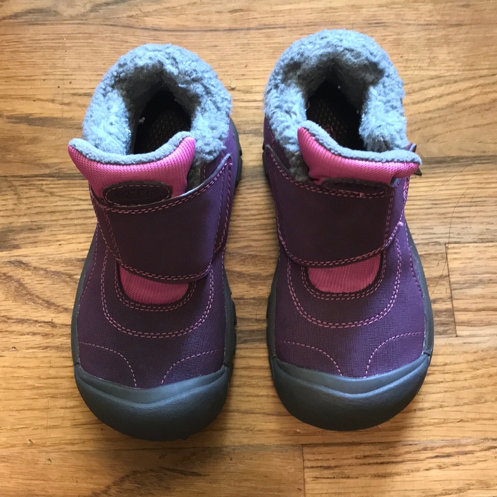 BRAND NEW KEENS Girls Lined Boots